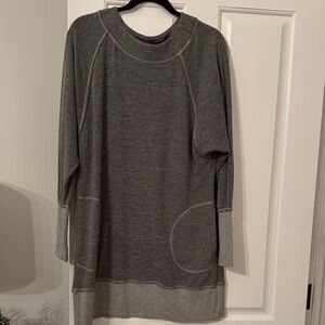 Doe & Rae Gray Long Sleeve Tunic dress